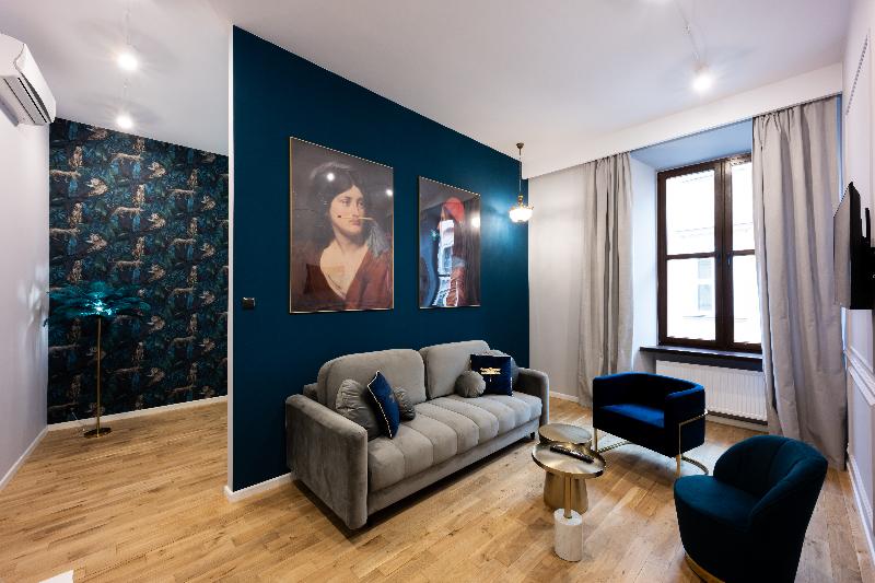 Bracka Main Square Apartments image