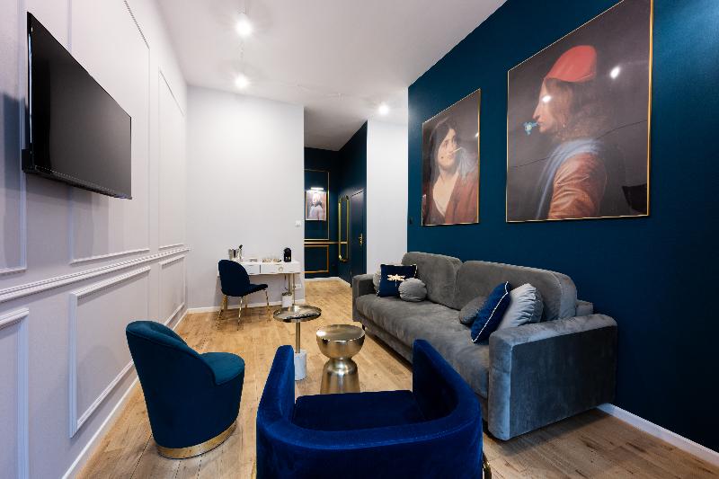 Bracka Main Square Apartments image
