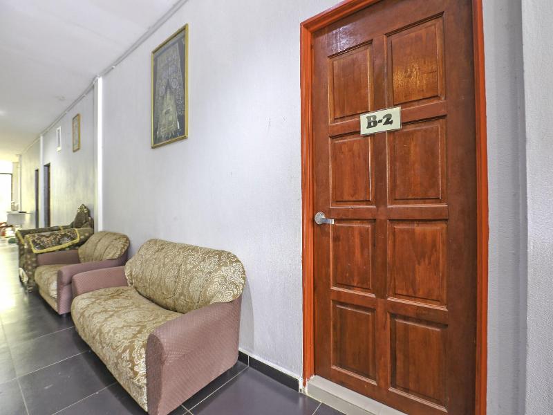Oyo 89933 Nun Hotel