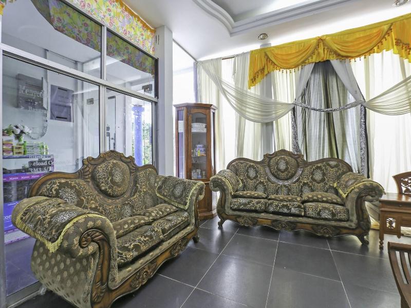 Oyo 89933 Nun Hotel