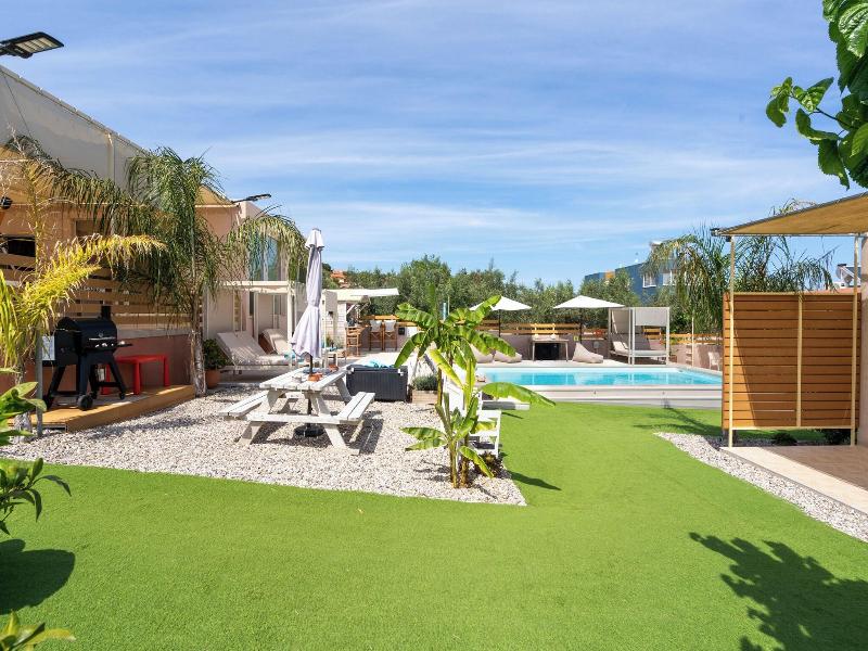 Modular Bungalows With Heated Pool Artemis Greece