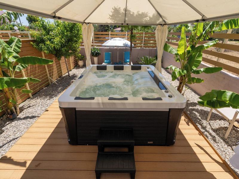 Modular Bungalows With Heated Pool Artemis Greece
