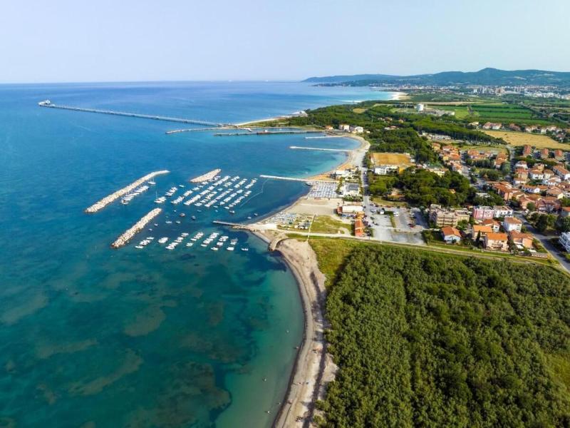 Hotel Quisisana Vada image