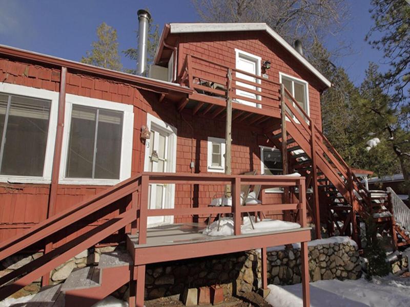 Silver Pines Lodge image
