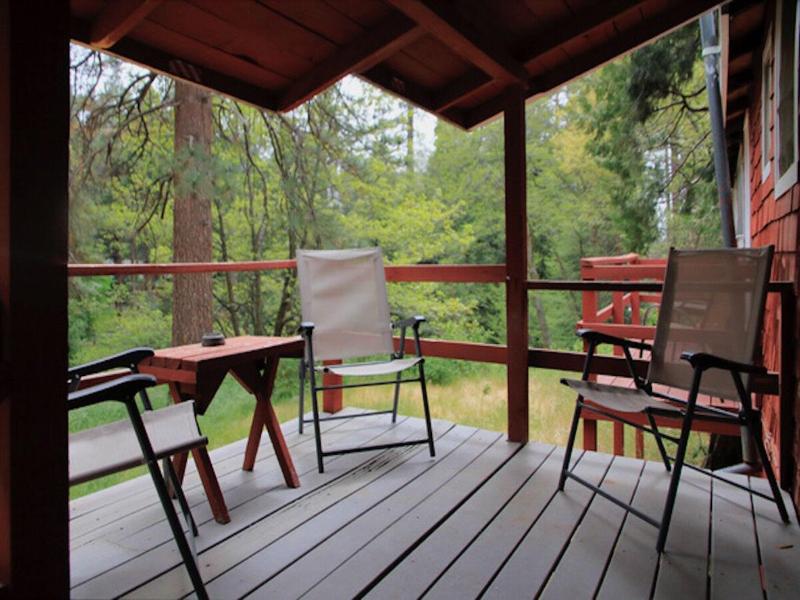 Silver Pines Lodge image