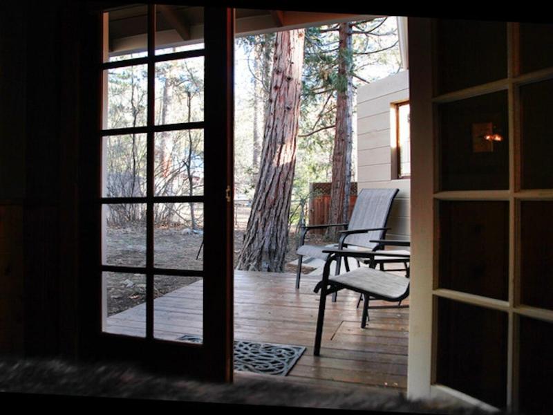 Silver Pines Lodge image