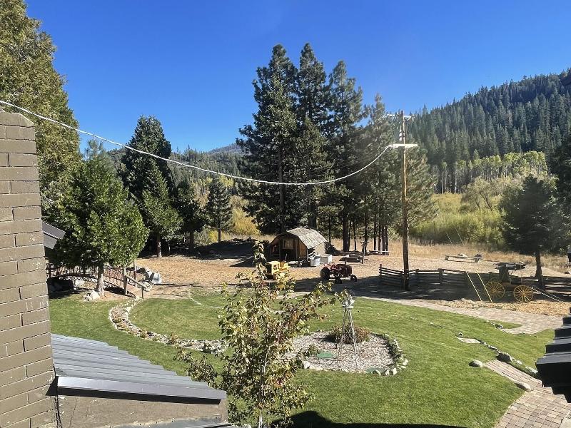Sierra Woods Lodge image