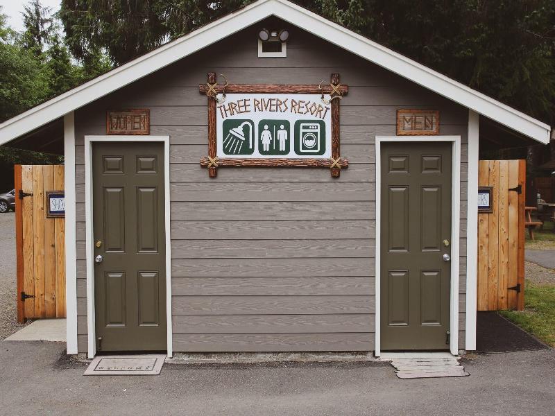 3 Rivers Resort And Guide Service