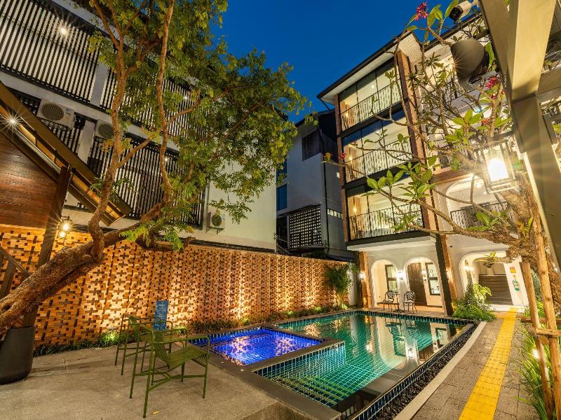 Shamrock Chiangmai Hotel image