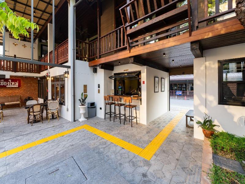 Shamrock Chiangmai Hotel image