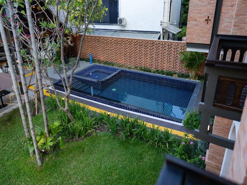 Shamrock Chiangmai Hotel image