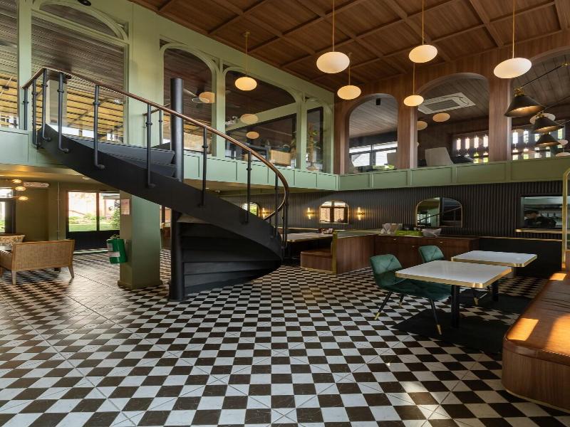 Shamrock Chiangmai Hotel image