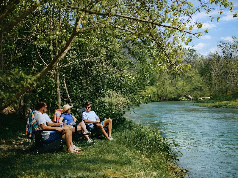 Melrose River Club