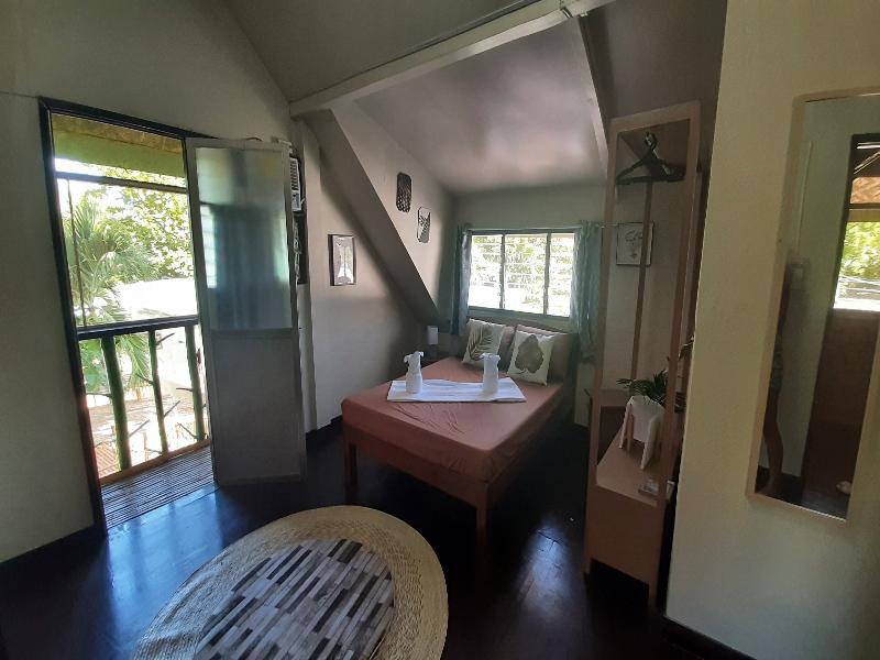 On Board Panglao Beach Hostel And Resort image