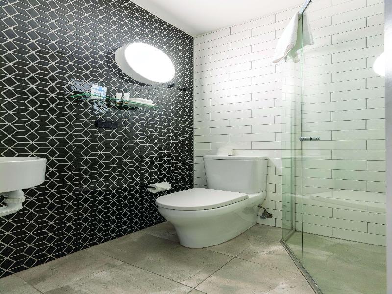 Best Western Melbourne City image