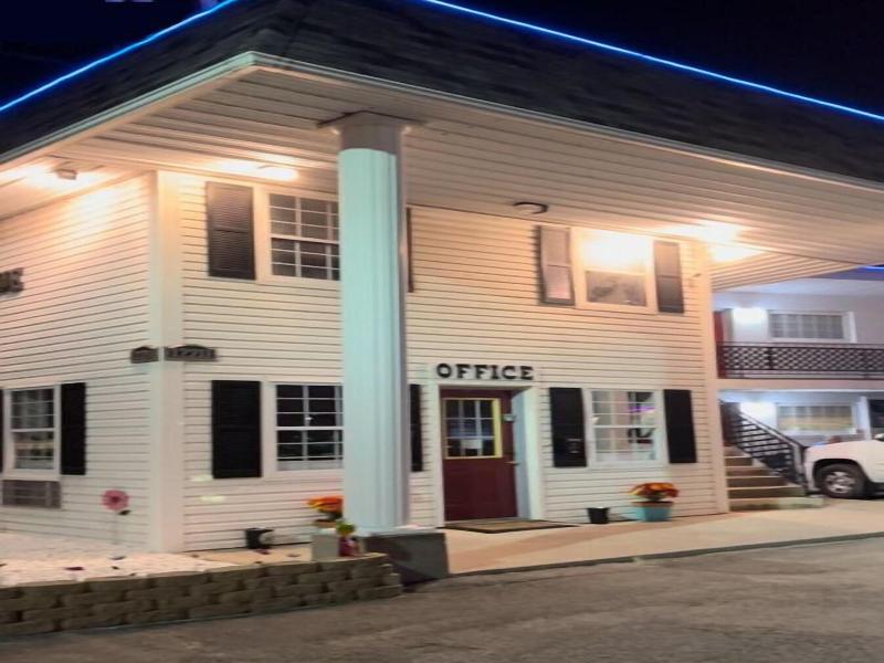 Motel Boutique By Wolf Inn image