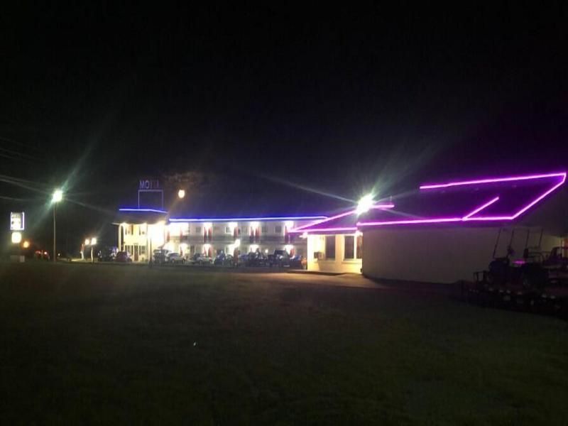Motel Boutique By Wolf Inn image