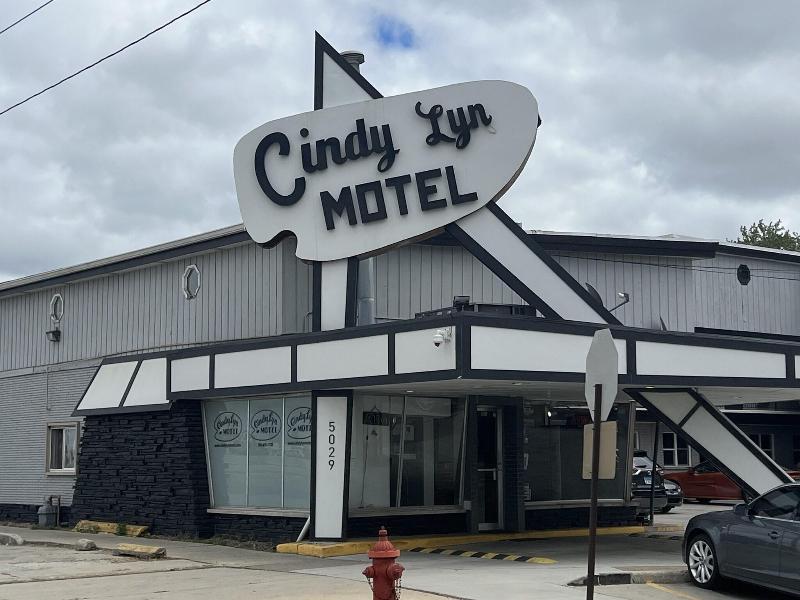 Cindy Lyn Motel image