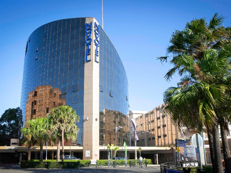 Novotel Sydney Parramatta image