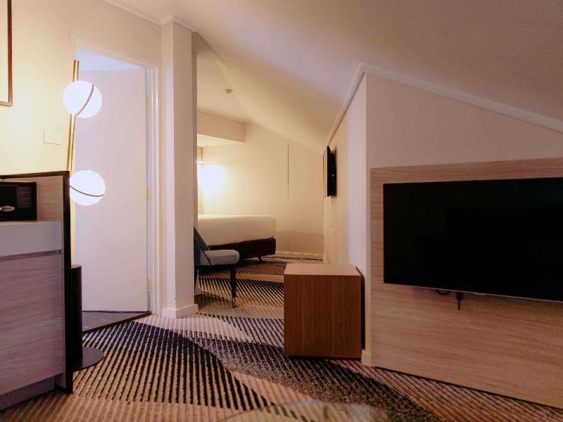 Novotel Sydney Parramatta image