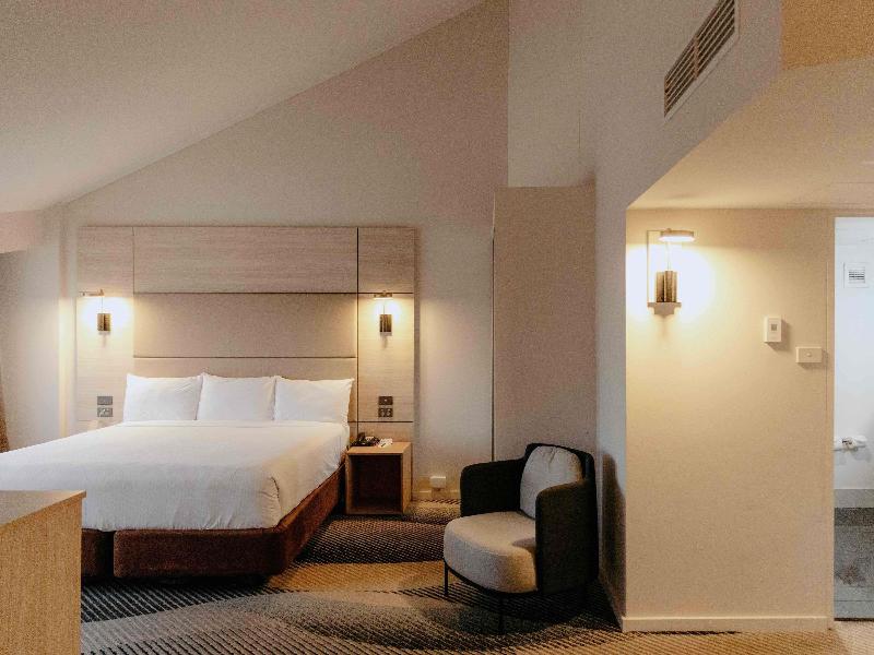 Novotel Sydney Parramatta image