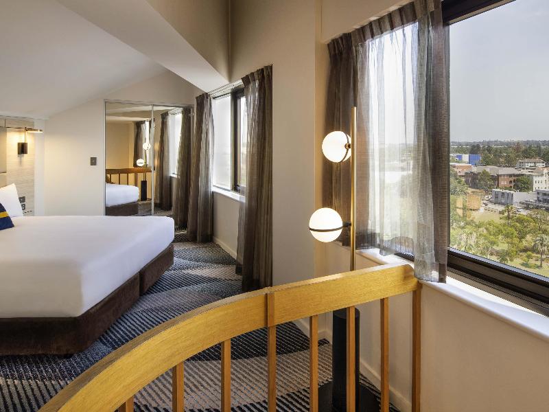 Novotel Sydney Parramatta image