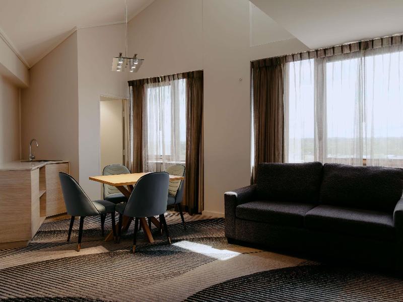 Novotel Sydney Parramatta image