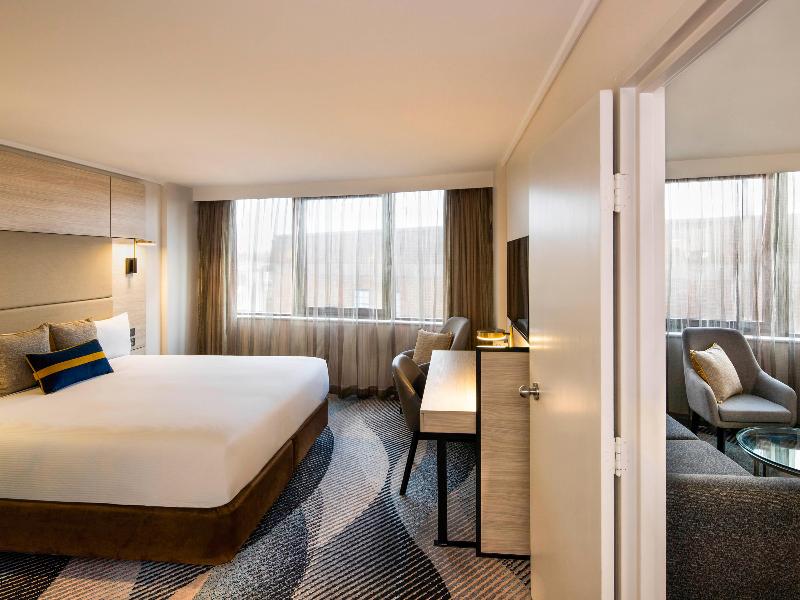 Novotel Sydney Parramatta image