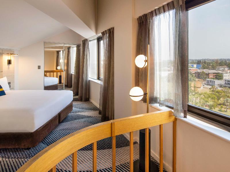 Novotel Sydney Parramatta image