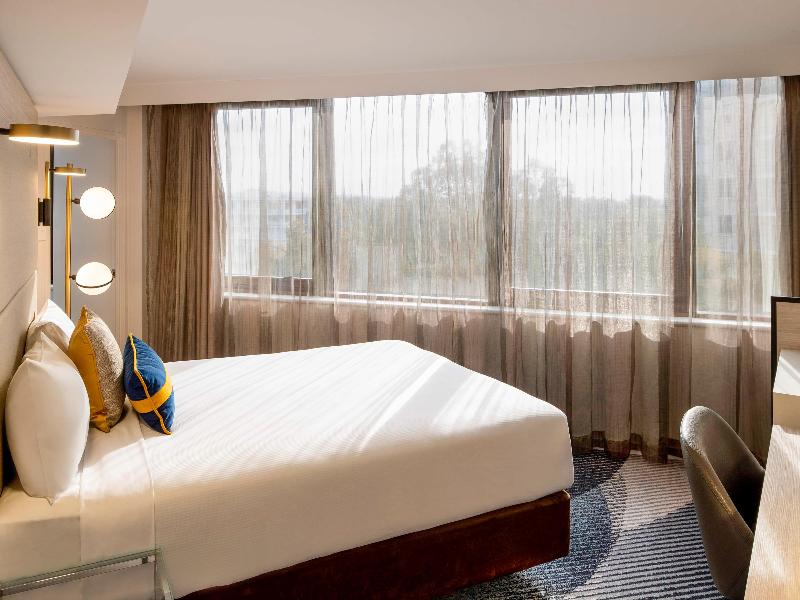 Novotel Sydney Parramatta image