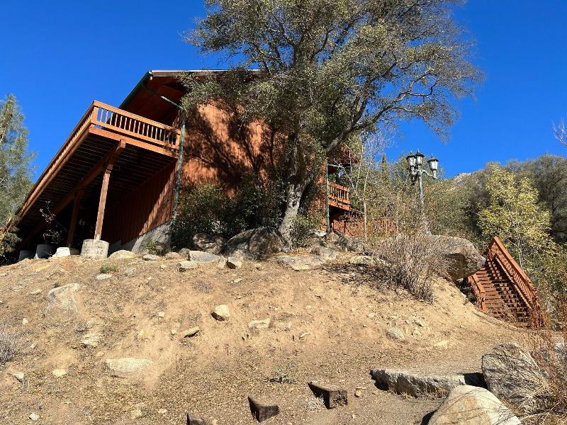 Whispering Pines Lodge