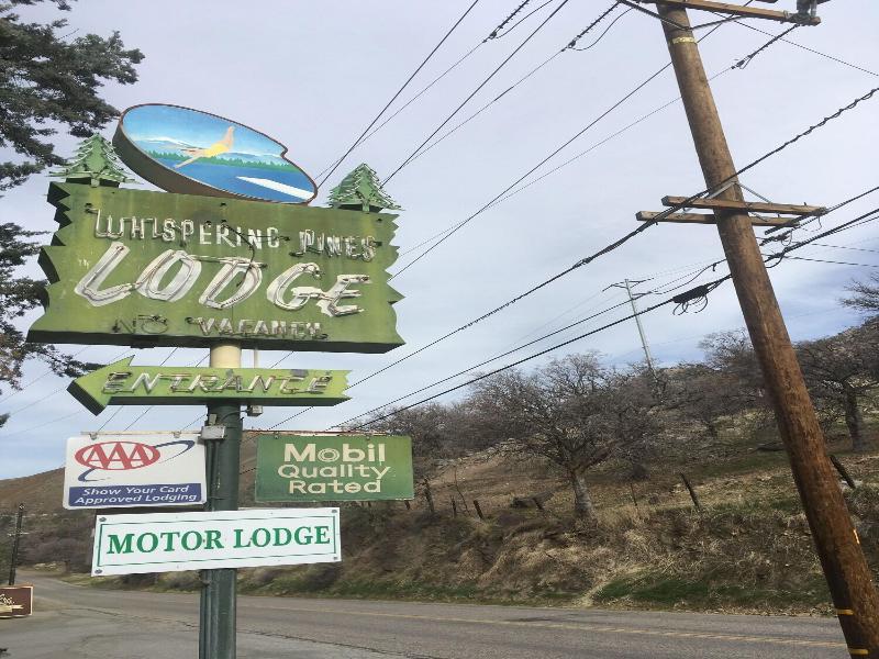 Whispering Pines Lodge