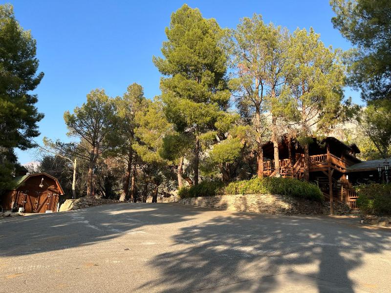 Whispering Pines Lodge