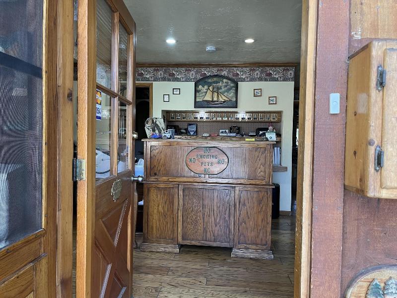 Whispering Pines Lodge
