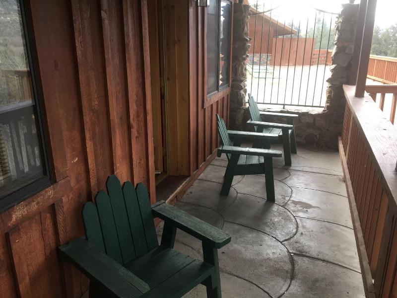 Whispering Pines Lodge