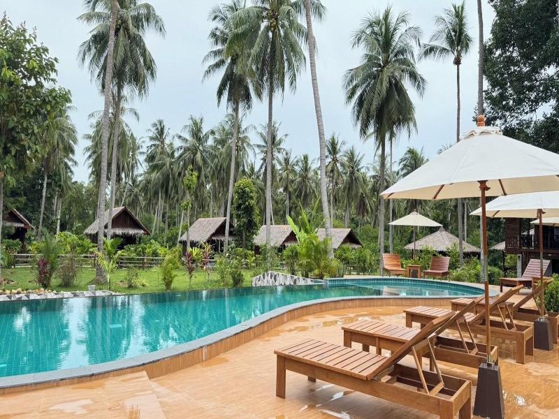 Coco Canopy Boutique Resort image