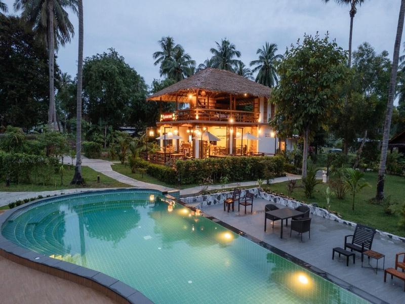 Coco Canopy Boutique Resort image