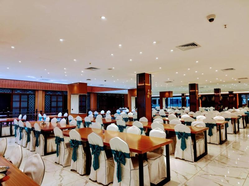 Royal International Hotel image