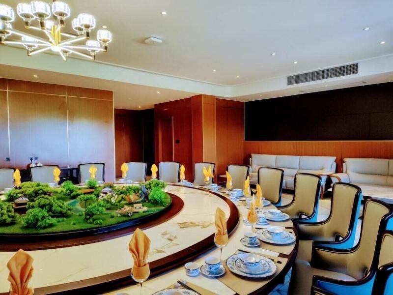 Royal International Hotel image