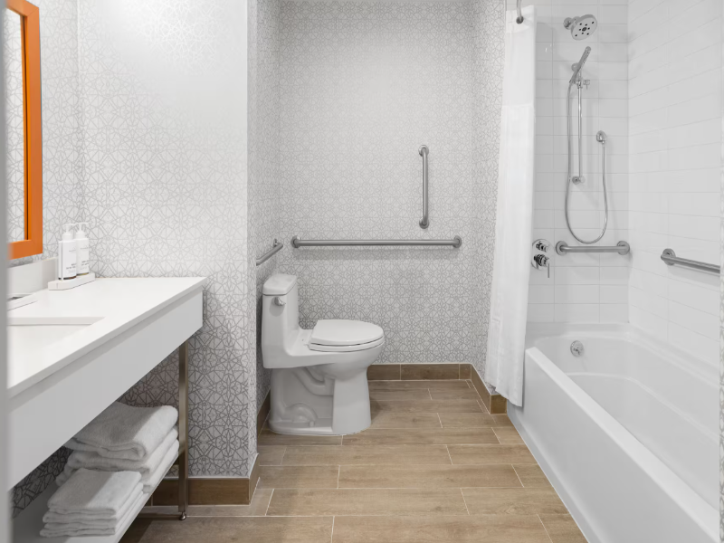 La quinta inn & suites queens jfk airtrain image
