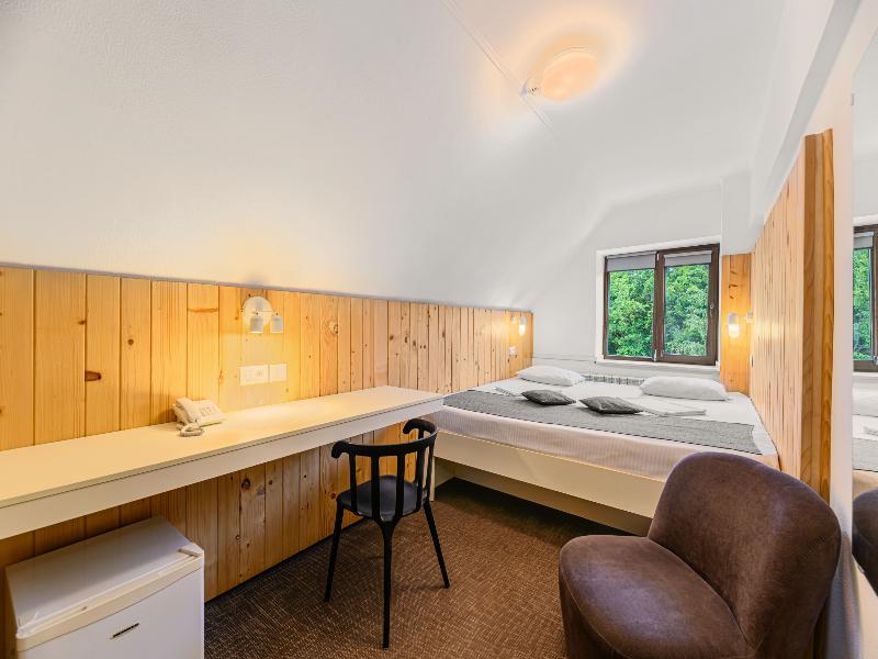 Hotel Cota 1000 image