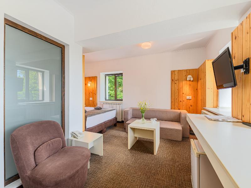 Hotel Cota 1000 image