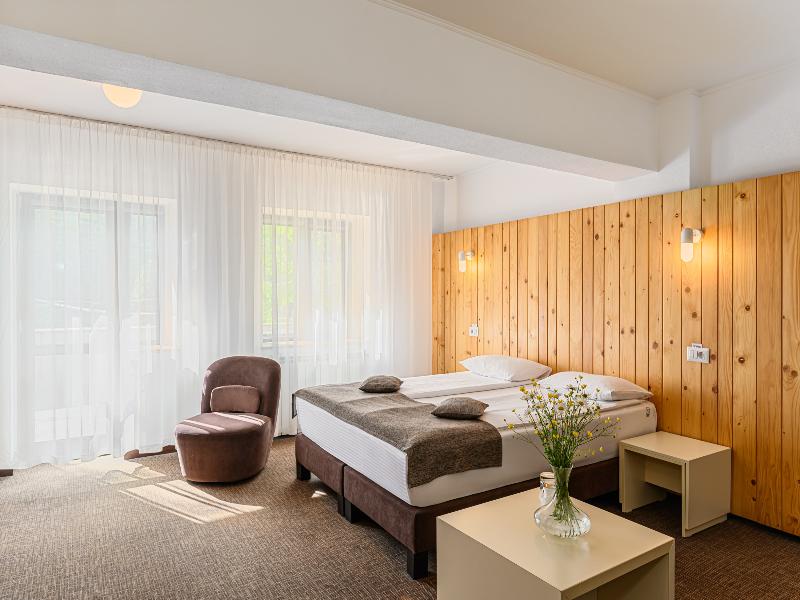 Hotel Cota 1000 image
