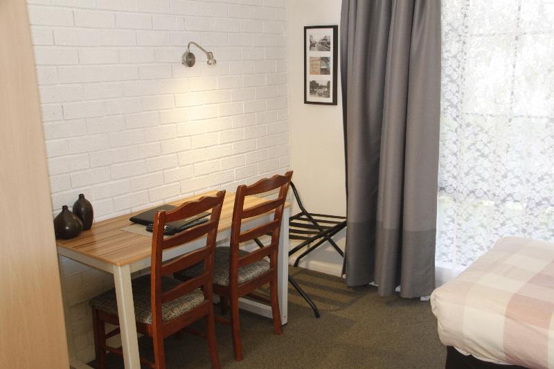 Bristol Hill Motor Inn image