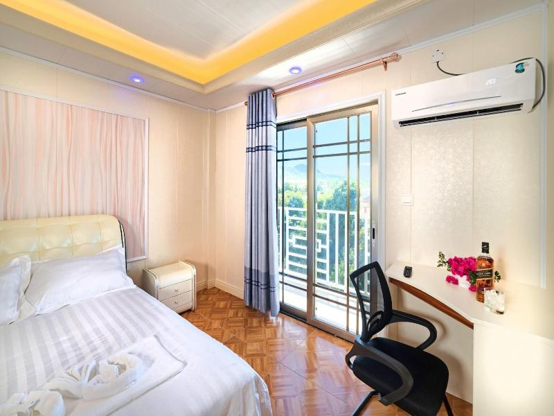 Riverside Hotel image