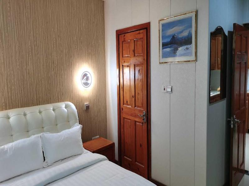 Riverside Hotel image