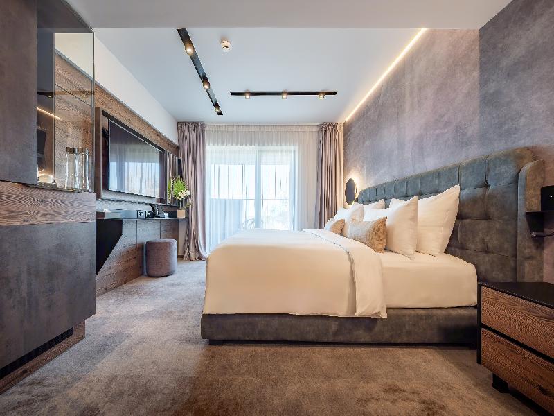 Hotel Simona Halep image