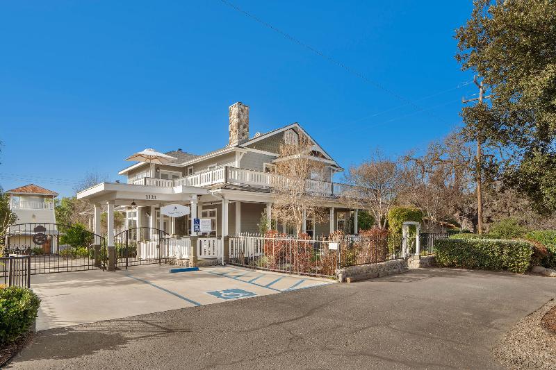 Polo House And Bungalows image