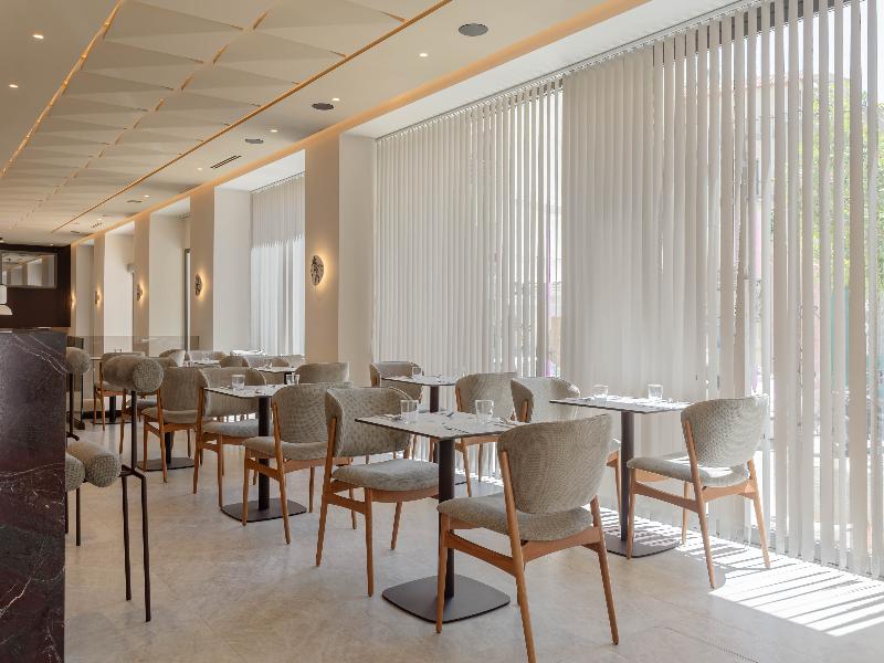Nesean Plaza — restaurant