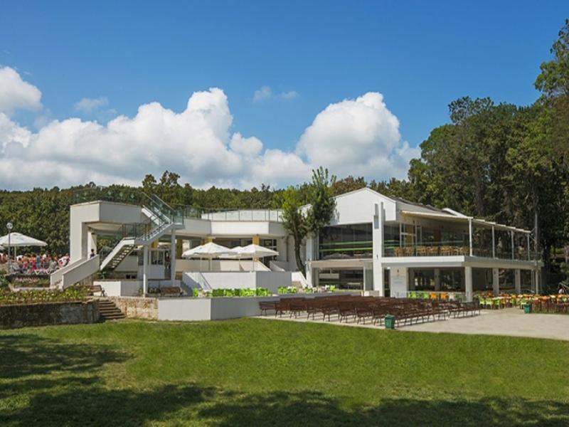 Villas Holidays — restaurant